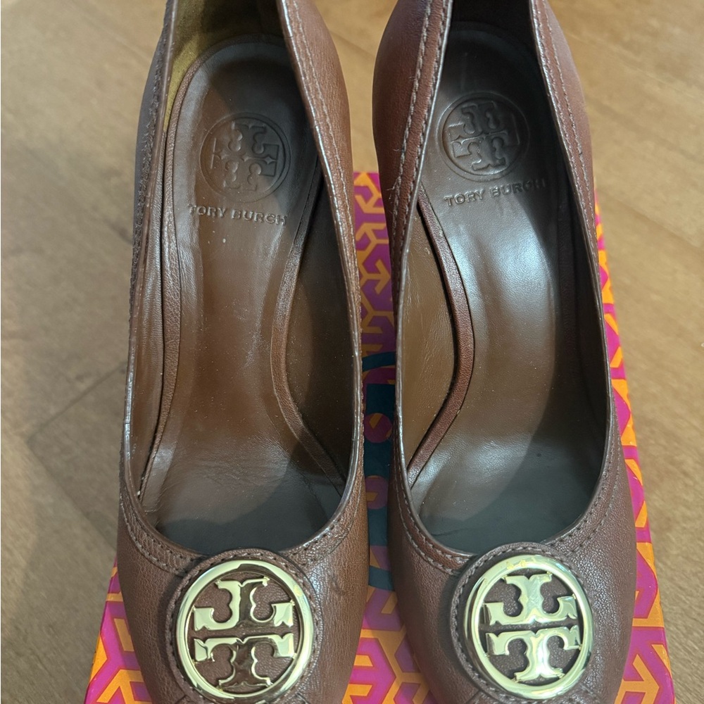 Tory Burch Wedge Heels 8.5